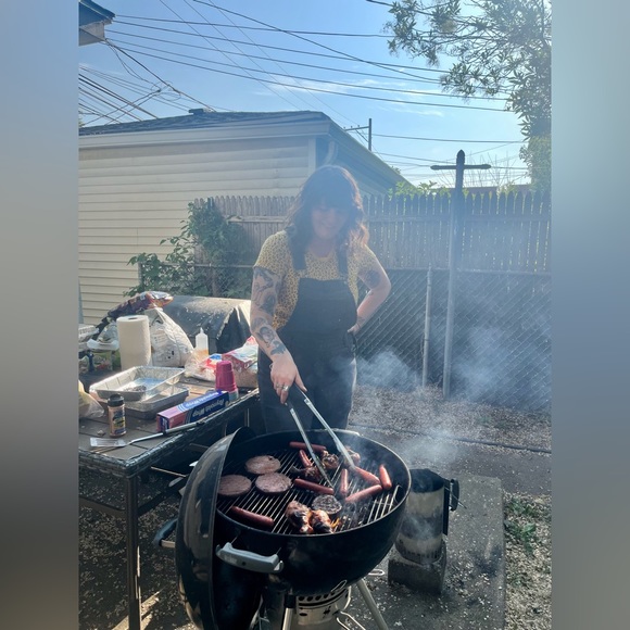 Meet your Posher, Nicole - Picture 2 of 5